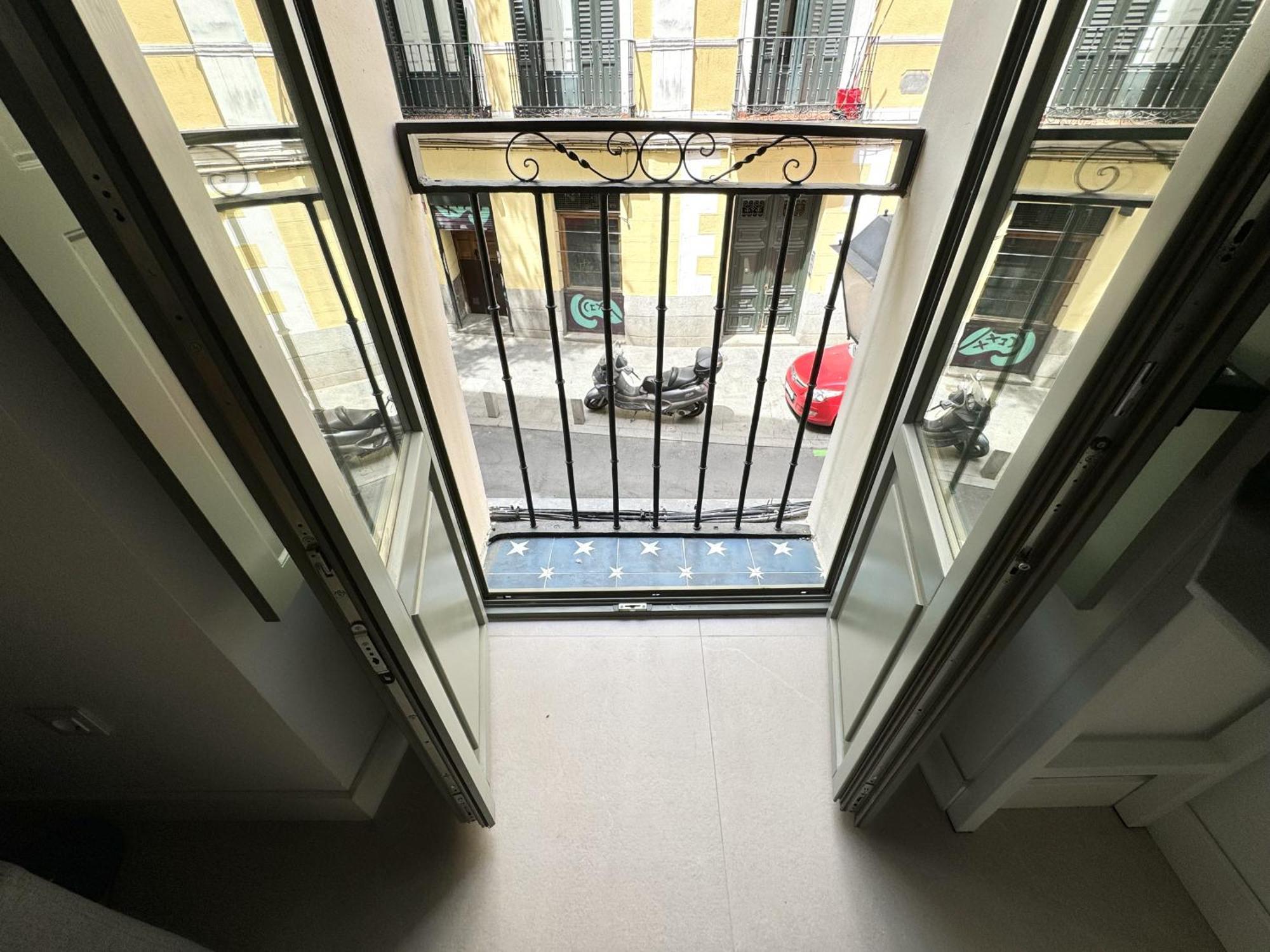 Cavabajasuites 2 Madrid Exterior photo